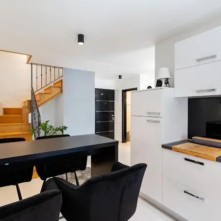 Modern In With Garden Brvnara