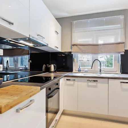 Brvnara Modern In With Garden *