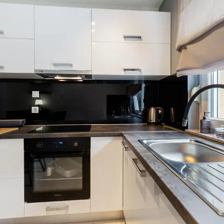 Modern In With Garden *